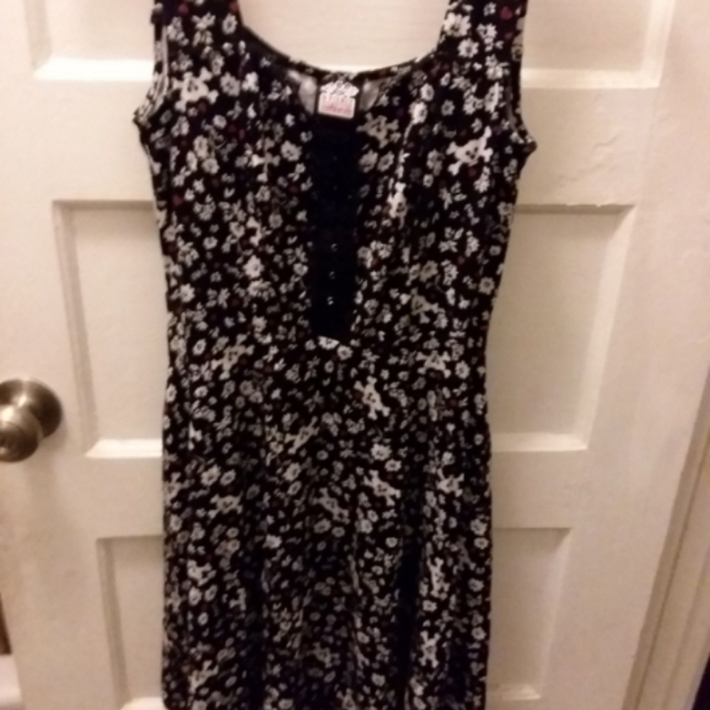 Hot Topics skull ☠️ dress